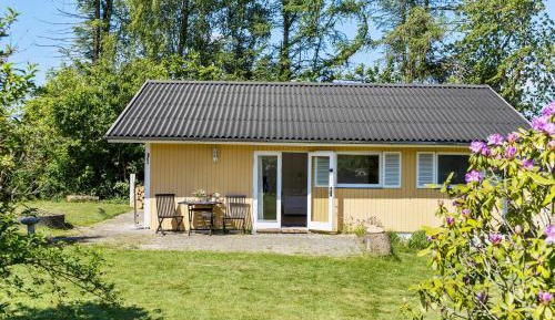 Three-Bedroom Holiday Home 