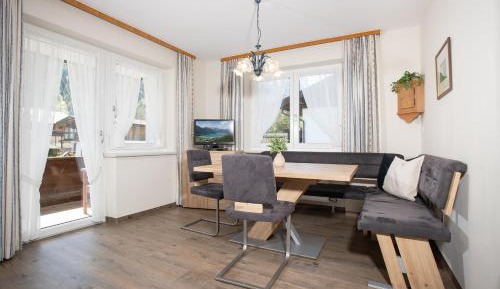 One-Bedroom Apartment with Balcony