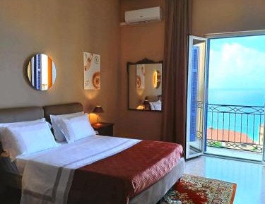 Deluxe Triple Room with Sea View