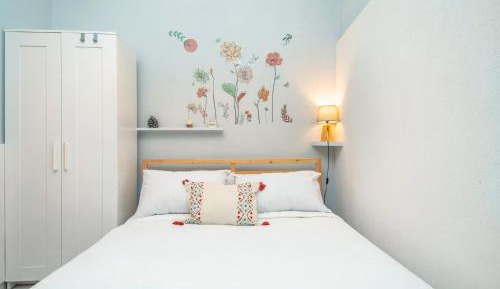 Superior One-Bedroom Apartment