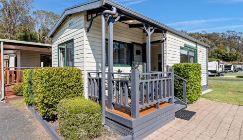 Cottage Cabin (2BR)