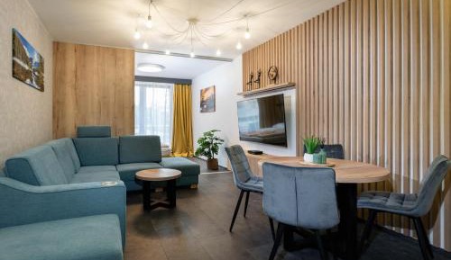 Studio with Balcony (HR2-D308)