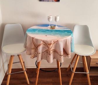 One-Bedroom Apartment with View