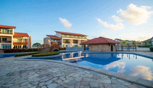 Apartment with Pool View 