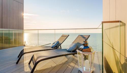 Two-Bedroom Apartment with Sea View