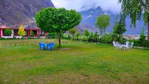 Family Room with Garden View