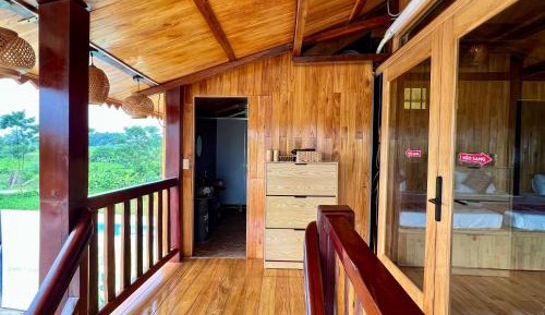 8-Bed Mixed Dormitory Room