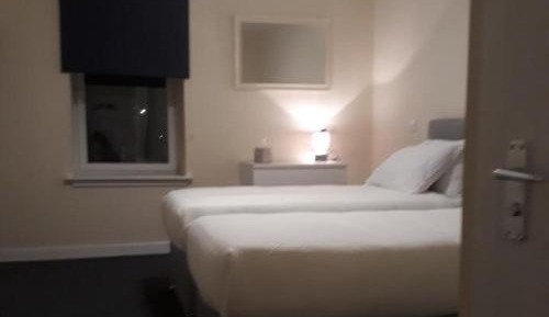 Twin Room with Private Bathroom