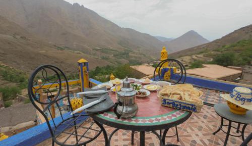 Suite with Mountain View