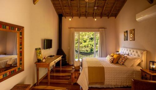 Suite with Mountain View