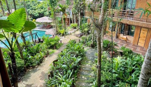 Family Room with Garden View