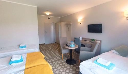 Quadruple Room with Private Bathroom