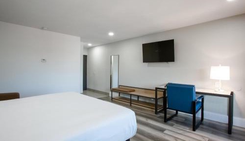 King Room - Non-Smoking