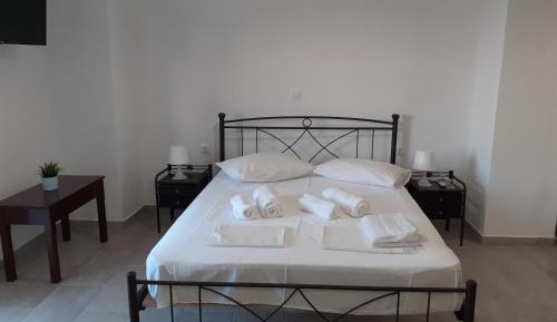 One-Bedroom Apartment with Balcony and Sea View
