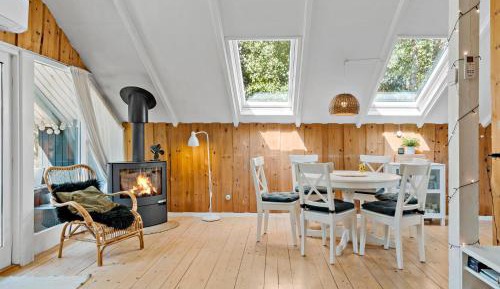 Three-Bedroom Holiday Home 