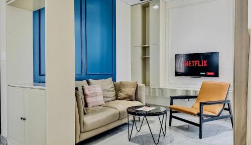 One-Bedroom Apartment with Balcony