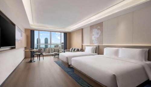 Deluxe Room with One King Bed and One Single Bed