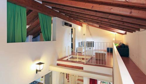 Apartment - Split Level with Hot Tub