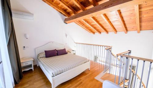 Suite - Split Level