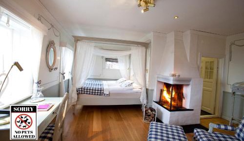 Deluxe Suite with Spa Bath