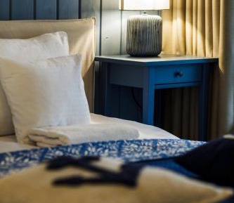 One-Bedroom Apartment with Balcony