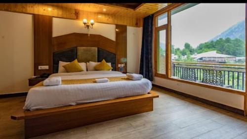 Deluxe Double Room with Balcony