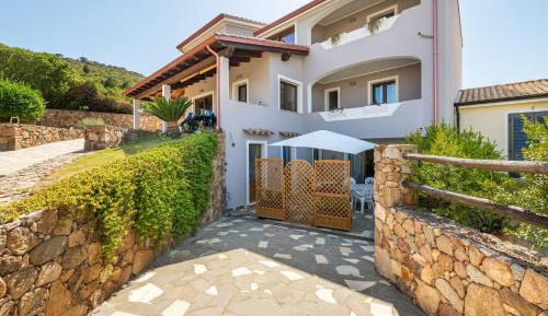 Three-Bedroom Superior Apartment