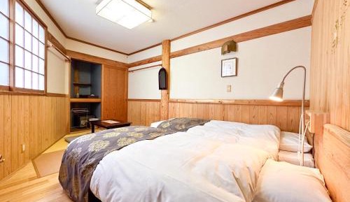 Twin Room with Tatami Area and Private Bathroom 