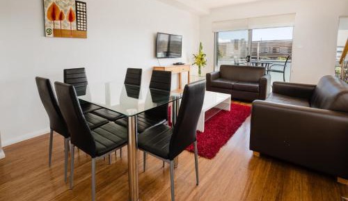 Deluxe Two-Bedroom Apartment