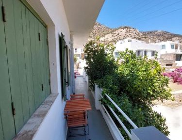 Studio with Mountain View