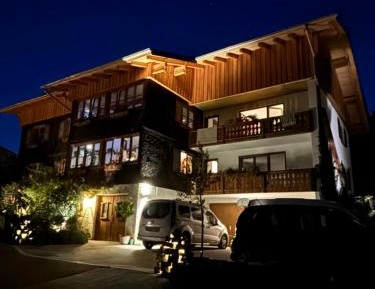 One-Bedroom Apartment with Shower