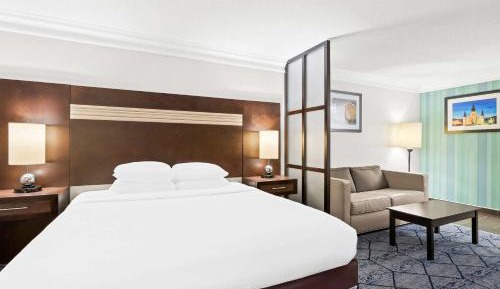 King Suite with Sofa Bed - Non-Smoking