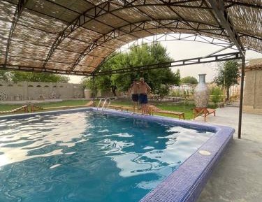 Triple Room with Pool View