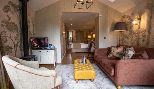 Suite with Hot Tub