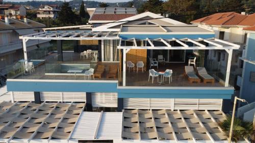 Deluxe Suite with Sea View