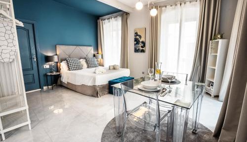 Deluxe Suite with Balcony