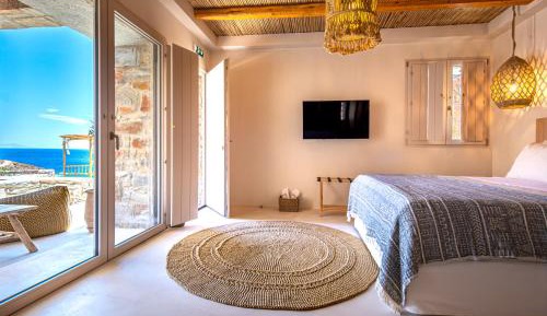 One-Bedroom Apartment with Sea View