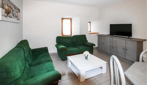Three-Bedroom Vacation Home 