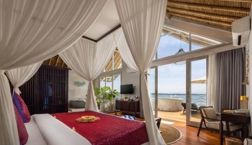 Royal Pool Villa Ocean View with Daily Afternoon Tea