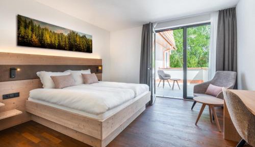 Deluxe Double Room with Bath