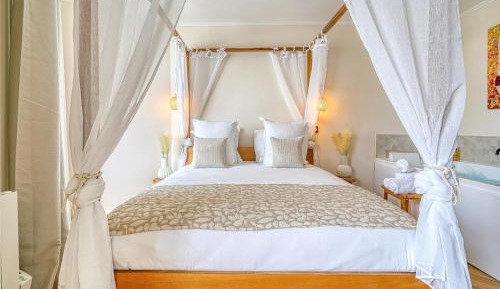 One-Bedroom Apartment with Balcony