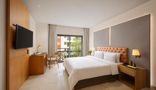 Luxe Queen Room (Only for Domestic Guests)