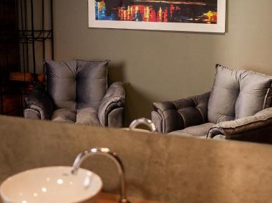 Deluxe Suite with Spa Bath