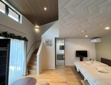 Family Room with Garden View