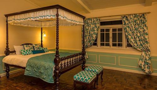 Queen Suite (Colonial)