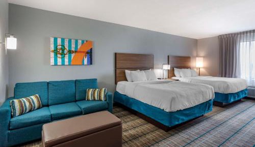 Queen Suite with Two Queen Beds - Non-Smoking