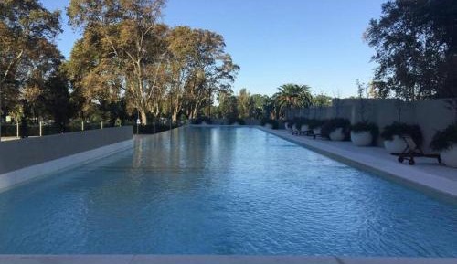 Five-Bedroom Deluxe Apartment