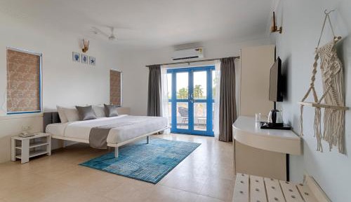 Junior Suite with Balcony