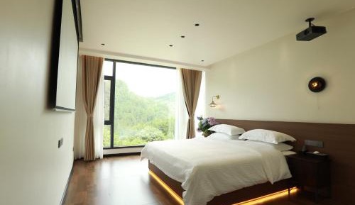 Double Room with Mountain View
