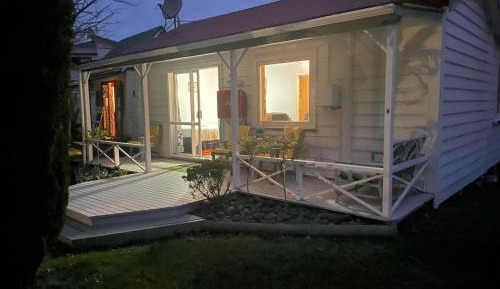 One-Bedroom Cottage - 9 (with linen)